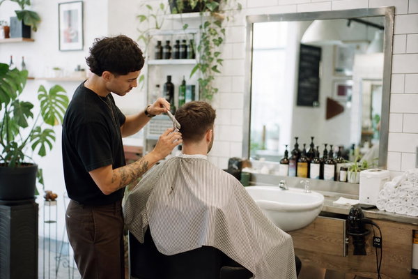 Knight Barbershop (Żelazna )