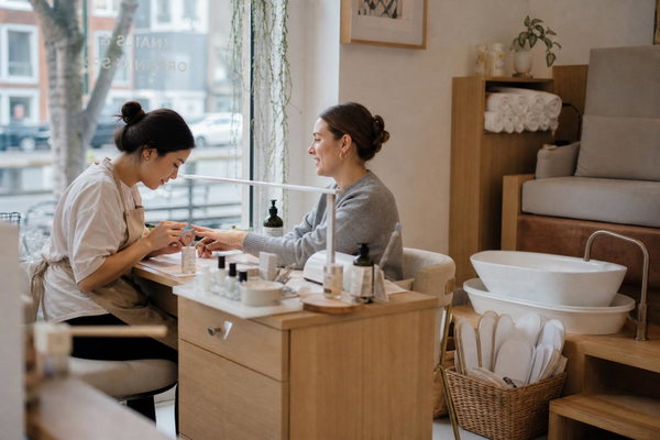 MANICURE